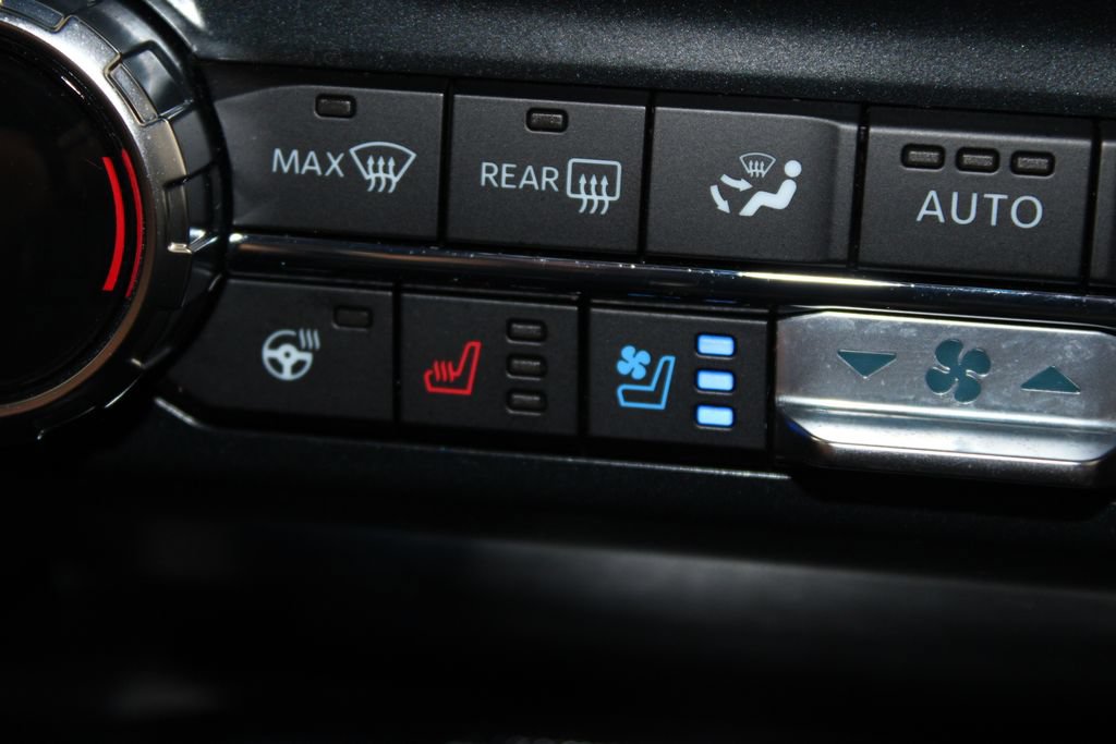 Used 2025 Ford F150 Platinum AWD/4WD image 46