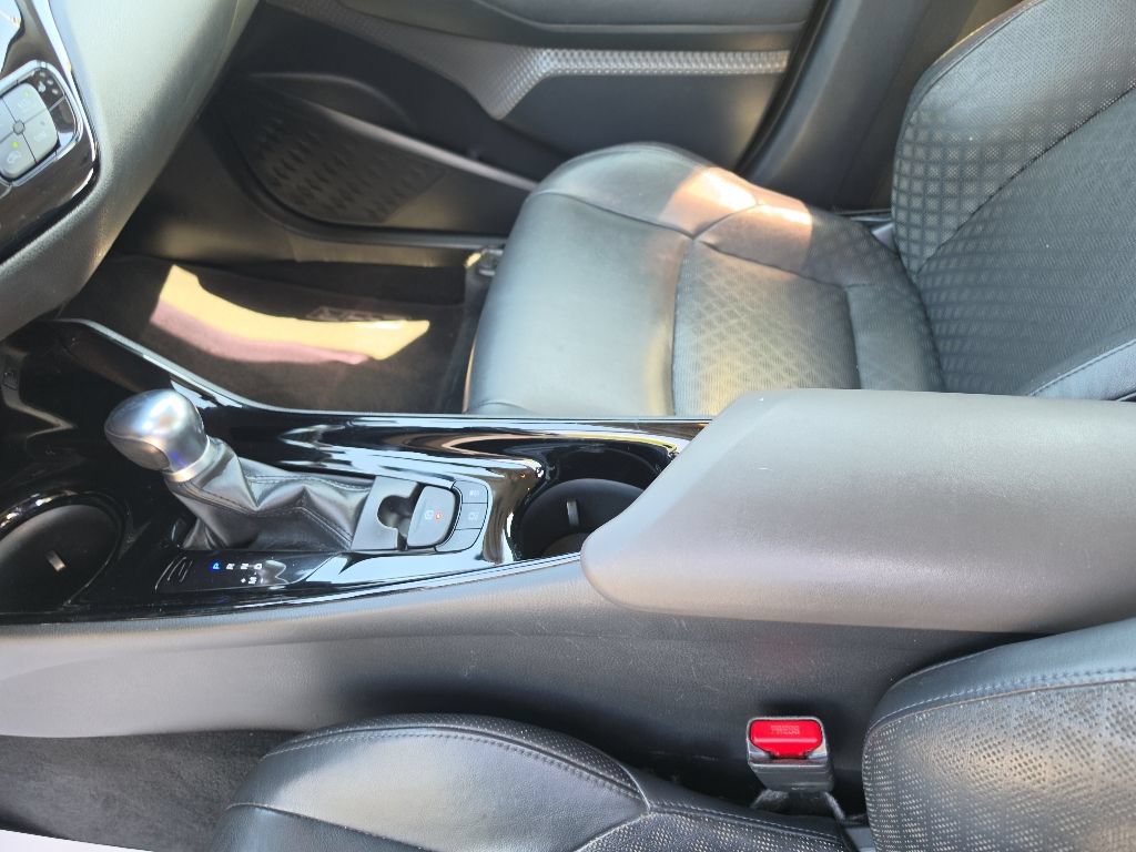 Used 2021 Toyota C-HR Limited FWD image 22