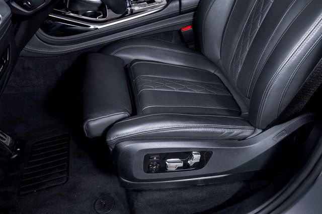 Used 2025 BMW ALPINA XB7 image 20
