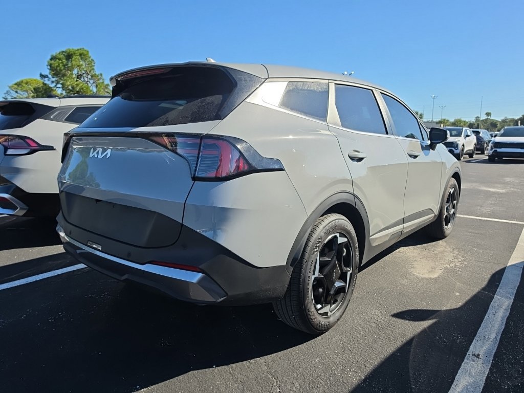 Certified 2026 Kia Sportage EX FWD image 17