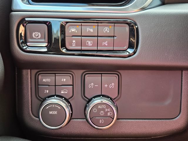 New 2026 GMC Yukon XL Denali w/ Sun & Power Step Package AWD/4WD image 15