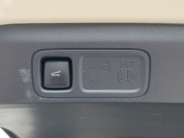 Used 2024 Ford Expedition Limited RWD image 8