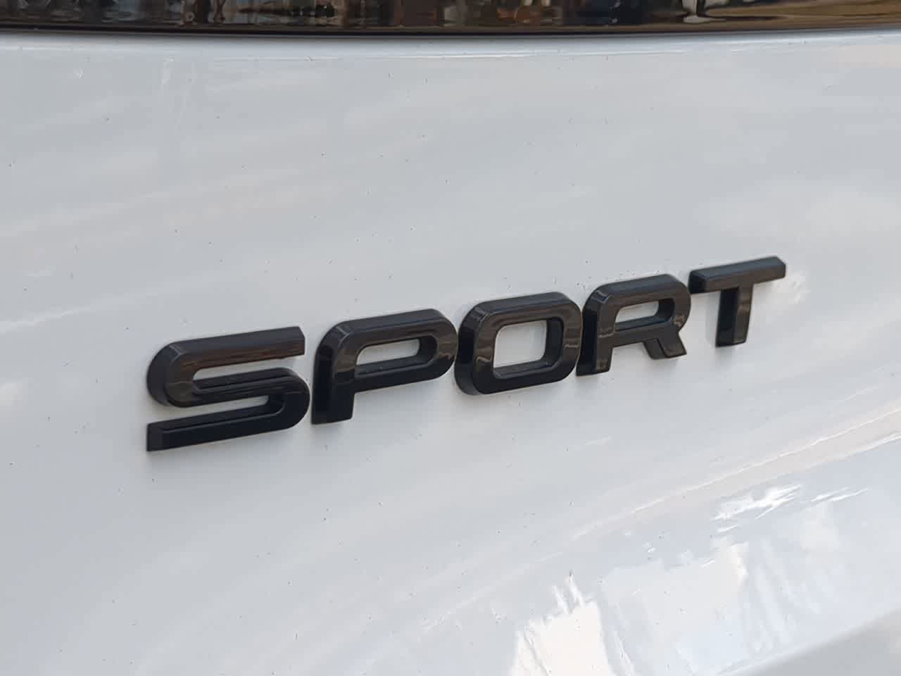 Used 2025 Land Rover Range Rover Sport SE AWD/4WD image 13