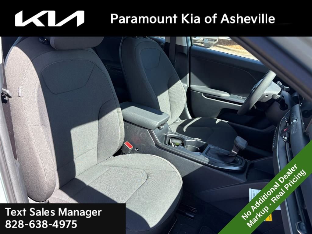 New 2026 Kia K4 FWD image 18