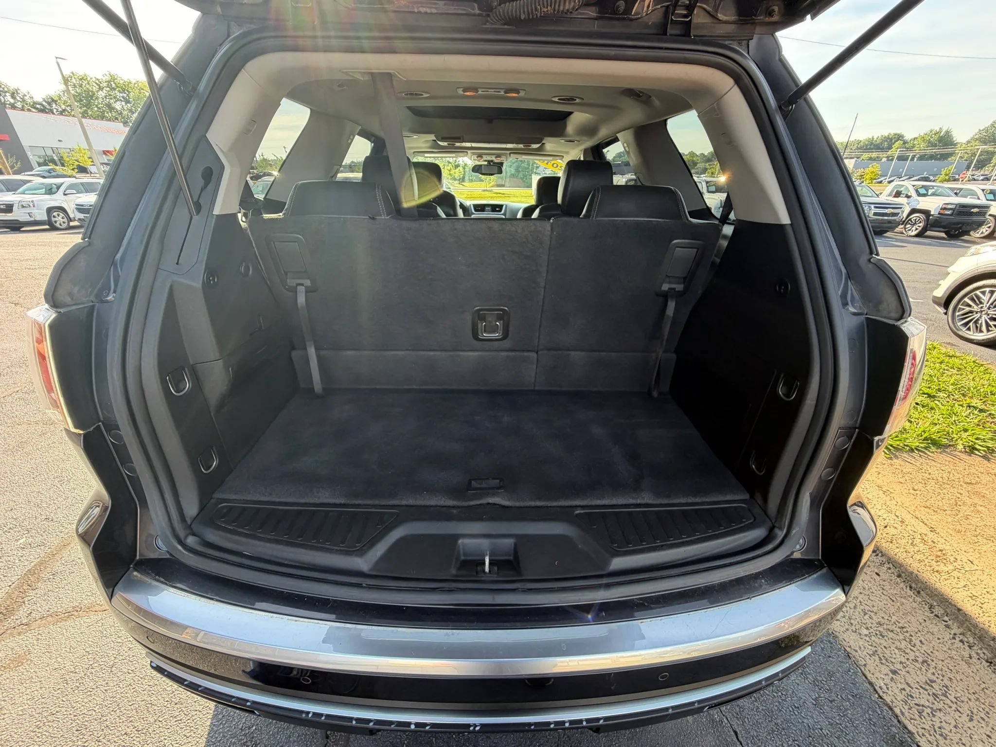 Used 2016 GMC Acadia SLT w/ Open Road Package AWD/4WD image 17