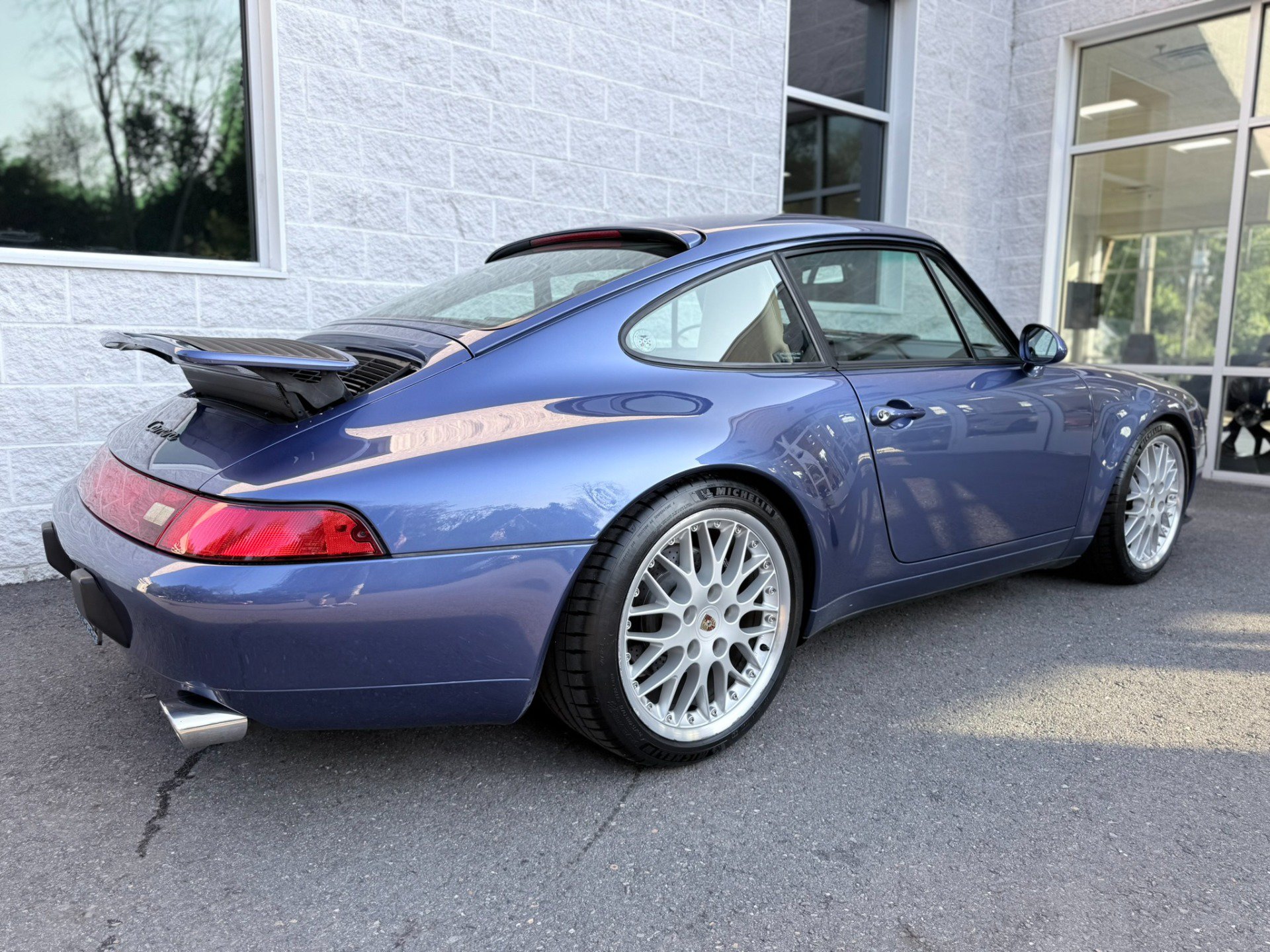 Used 1997 Porsche 911 Carrera RWD image 13
