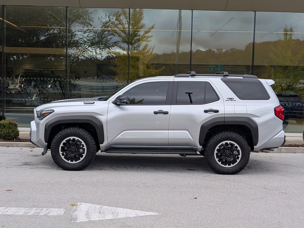 Used 2025 Toyota 4Runner TRD Off-Road image 2