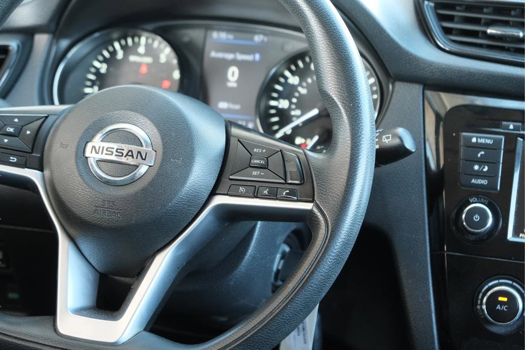 Used 2020 Nissan Rogue S FWD image 12