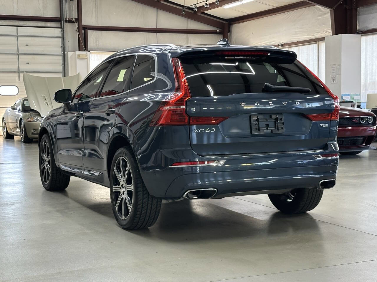 Used 2019 Volvo XC60 T5 Inscription w/ Protection Package Premier image 4