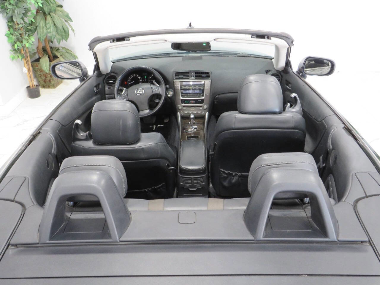 Used 2010 Lexus IS 250C image 28