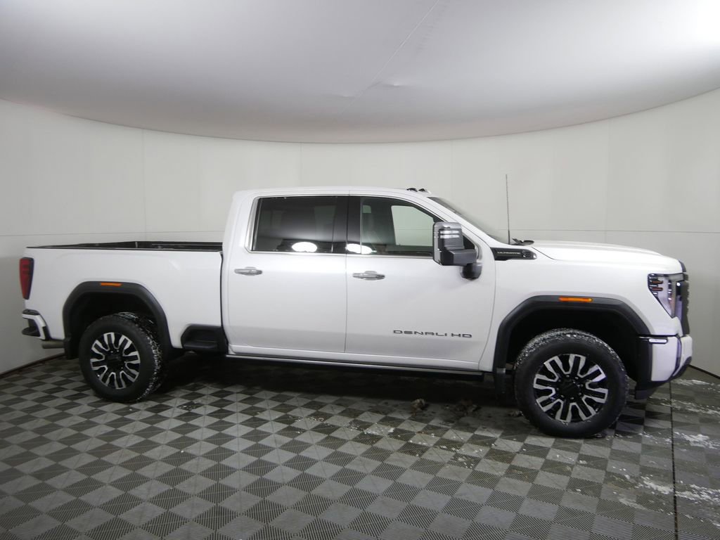 Used 2024 GMC Sierra 3500 Denali Ultimate image 2