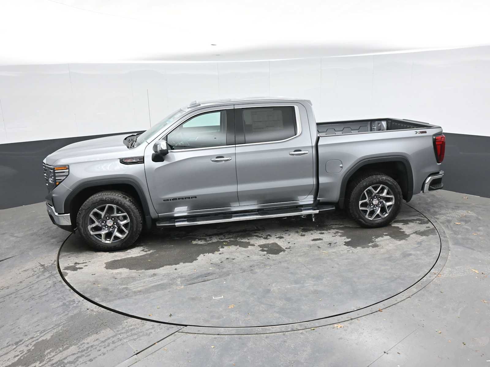New 2026 GMC Sierra 1500 SLT w/ SLT Premium Package AWD/4WD image 13