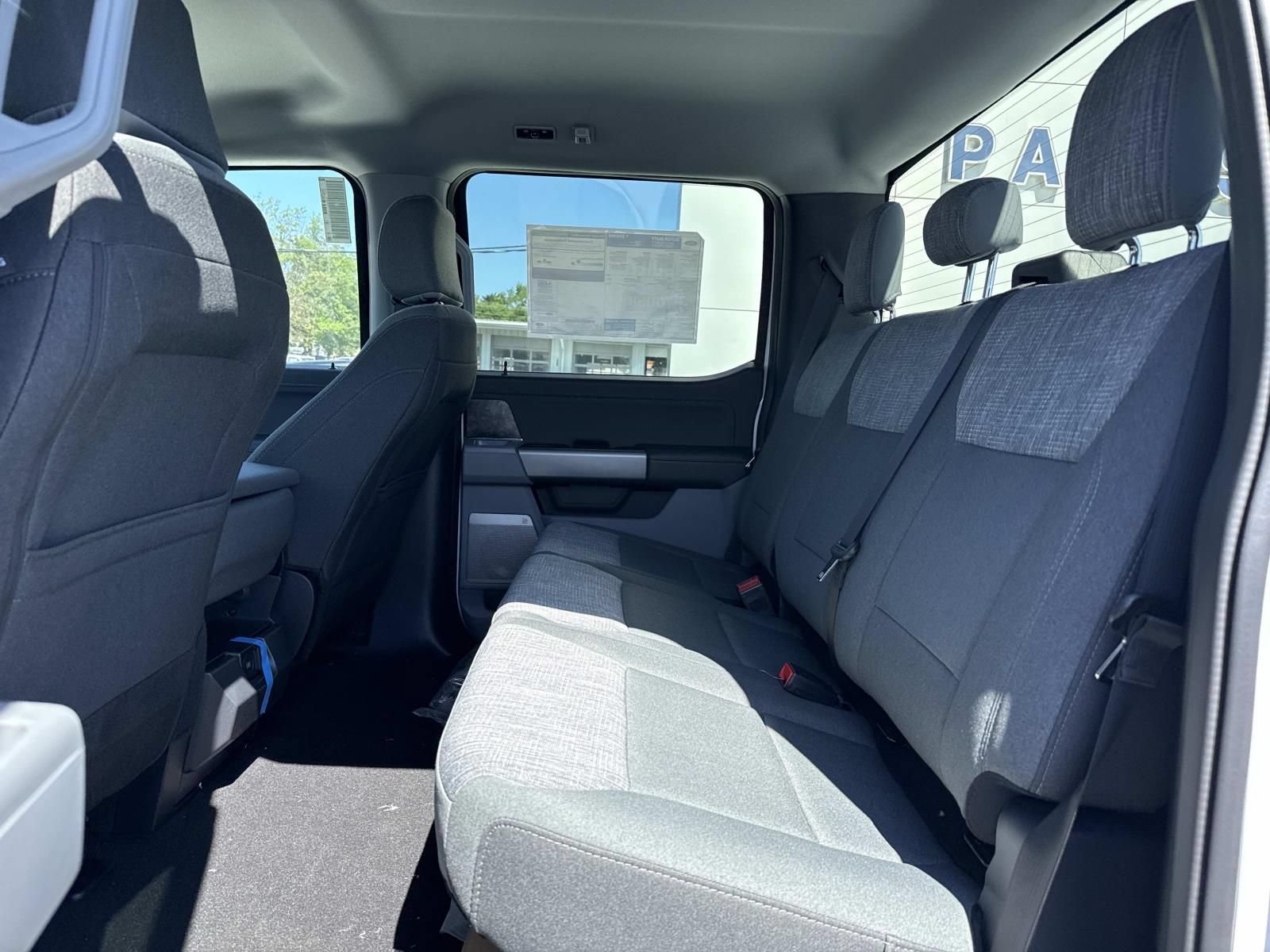 New 2026 Ford F350 XLT w/ XLT Premium Package AWD/4WD image 11