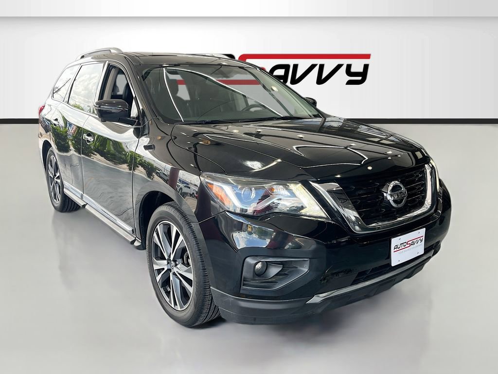 Used 2020 Nissan Pathfinder Platinum FWD image 1