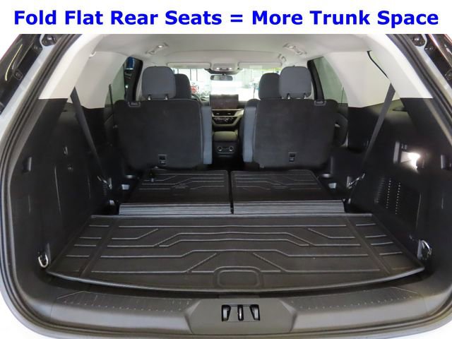 Used 2025 Ford Explorer Active image 32