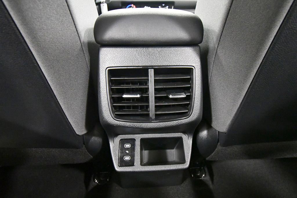 Certified 2026 Kia Seltos LX AWD/4WD image 16