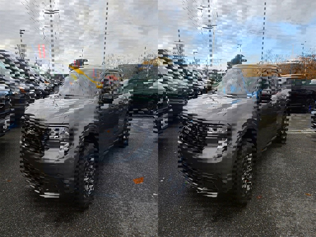 New 2025 Ford Maverick XLT w/ XLT Luxury Package