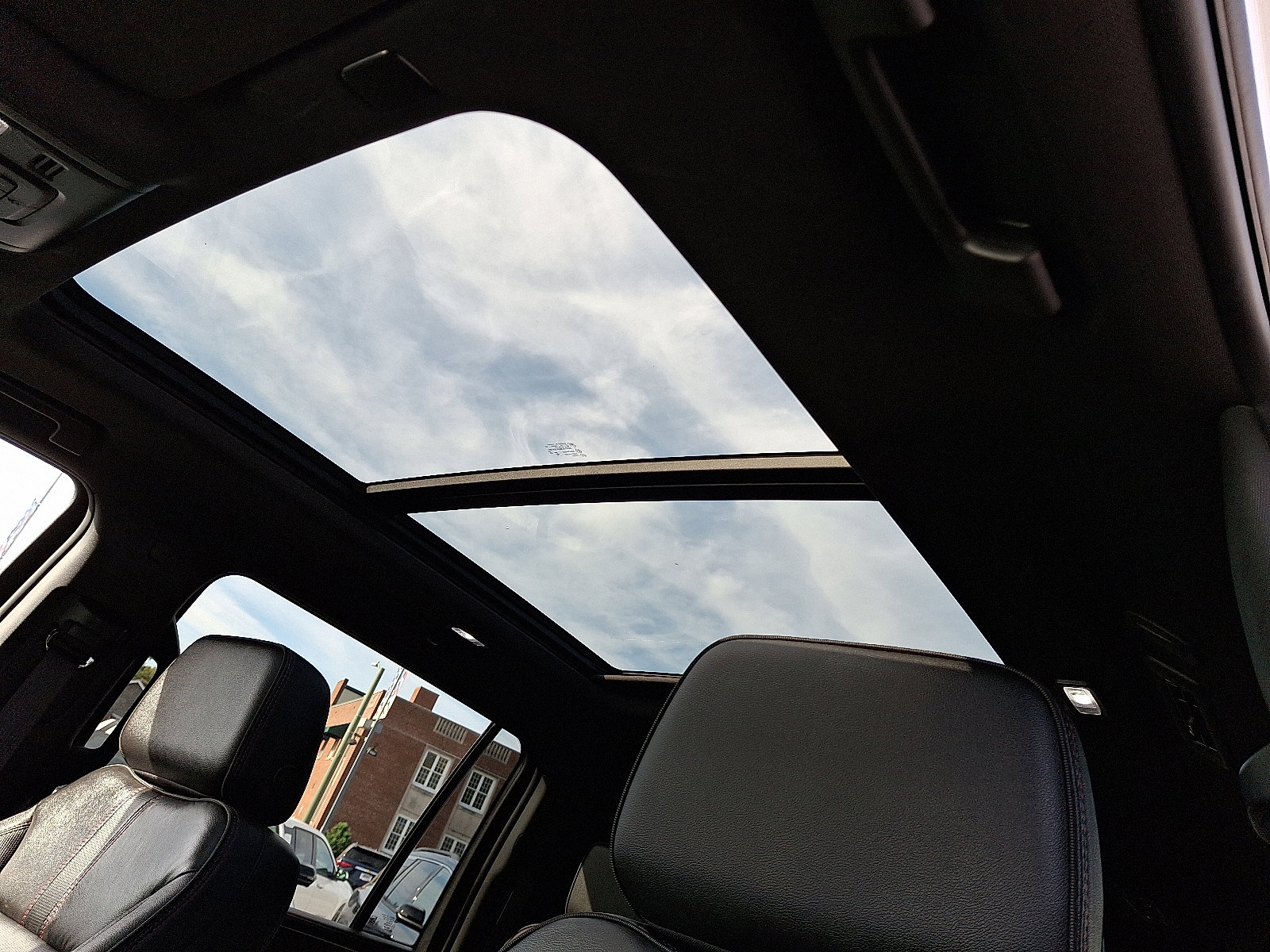 Certified 2024 Chevrolet Suburban RST w/ Luxury Package image 17