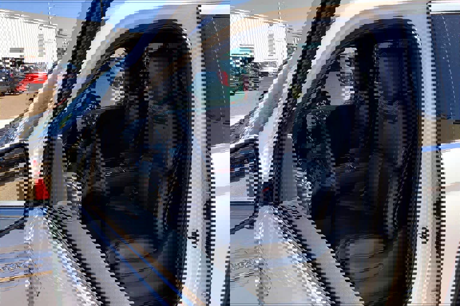 Used 2024 Lincoln Navigator Reserve image 8