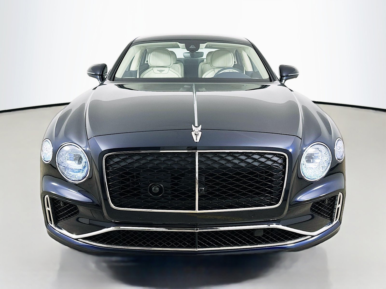 New 2026 Bentley Flying Spur V8 AWD/4WD image 8