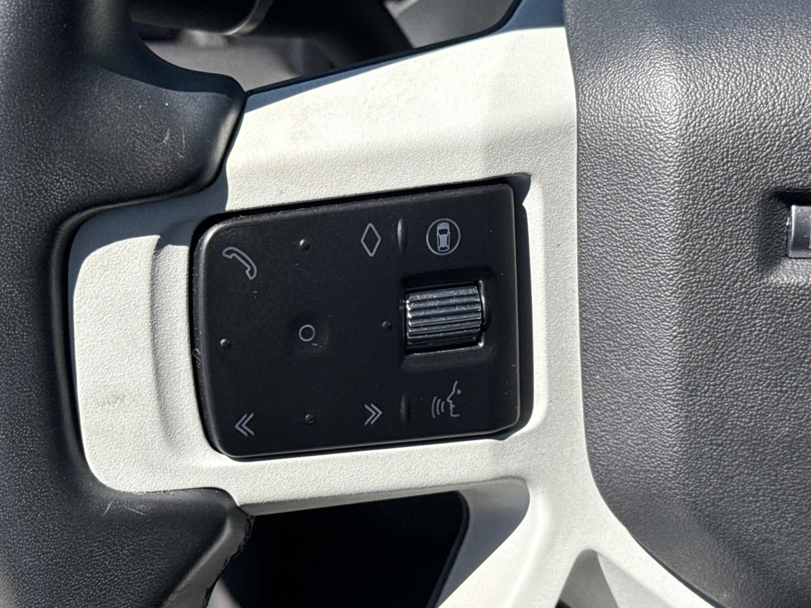 Used 2024 Land Rover Defender 90 S image 23