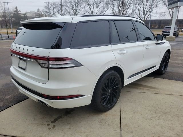 Certified 2024 Lincoln Aviator Black Label w/ Jet Package image 15