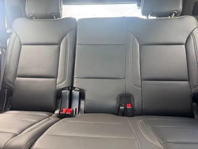 New 2026 GMC Yukon Elevation w/ Elevation Premium Package AWD/4WD image 18