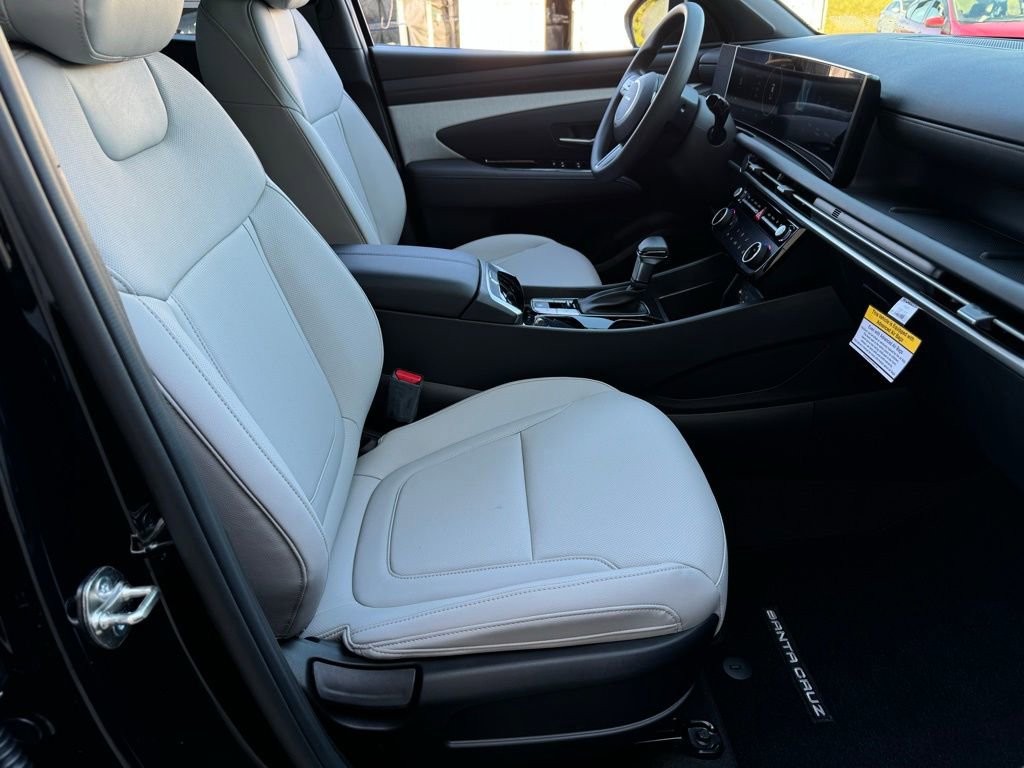 Certified 2025 Hyundai Santa Cruz SEL image 18