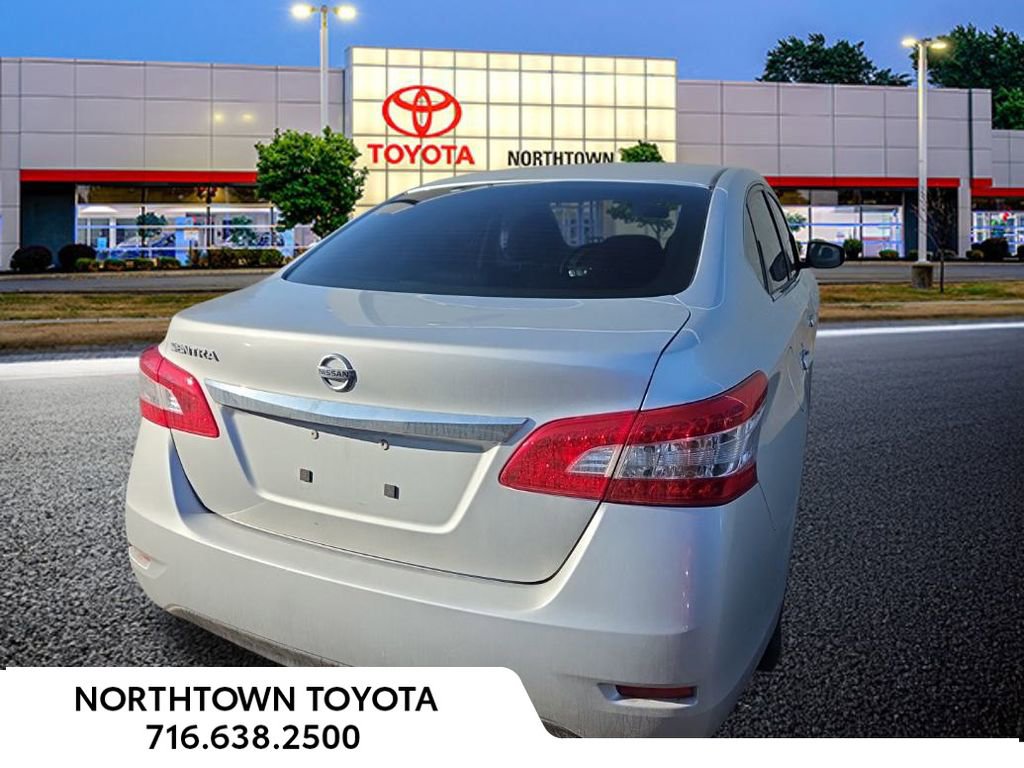 Used 2015 Nissan Sentra S image 3