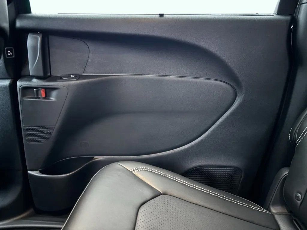 New 2026 Chrysler Pacifica Select w/ S Appearance Package AWD/4WD image 23