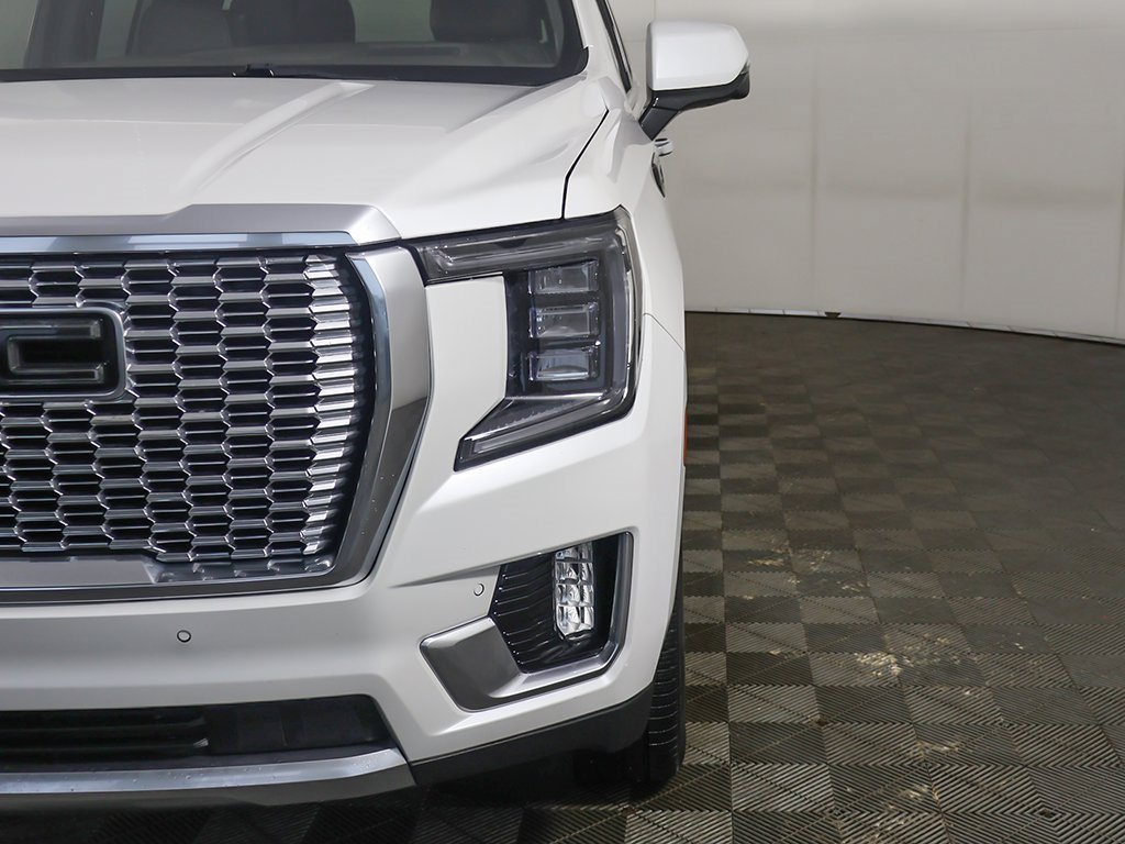 Used 2021 GMC Yukon Denali w/ Denali Premium Package image 23
