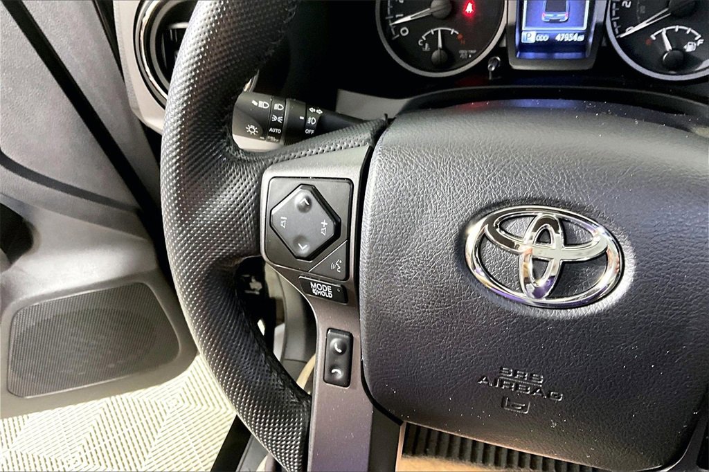 Used 2021 Toyota Tacoma TRD Sport image 14