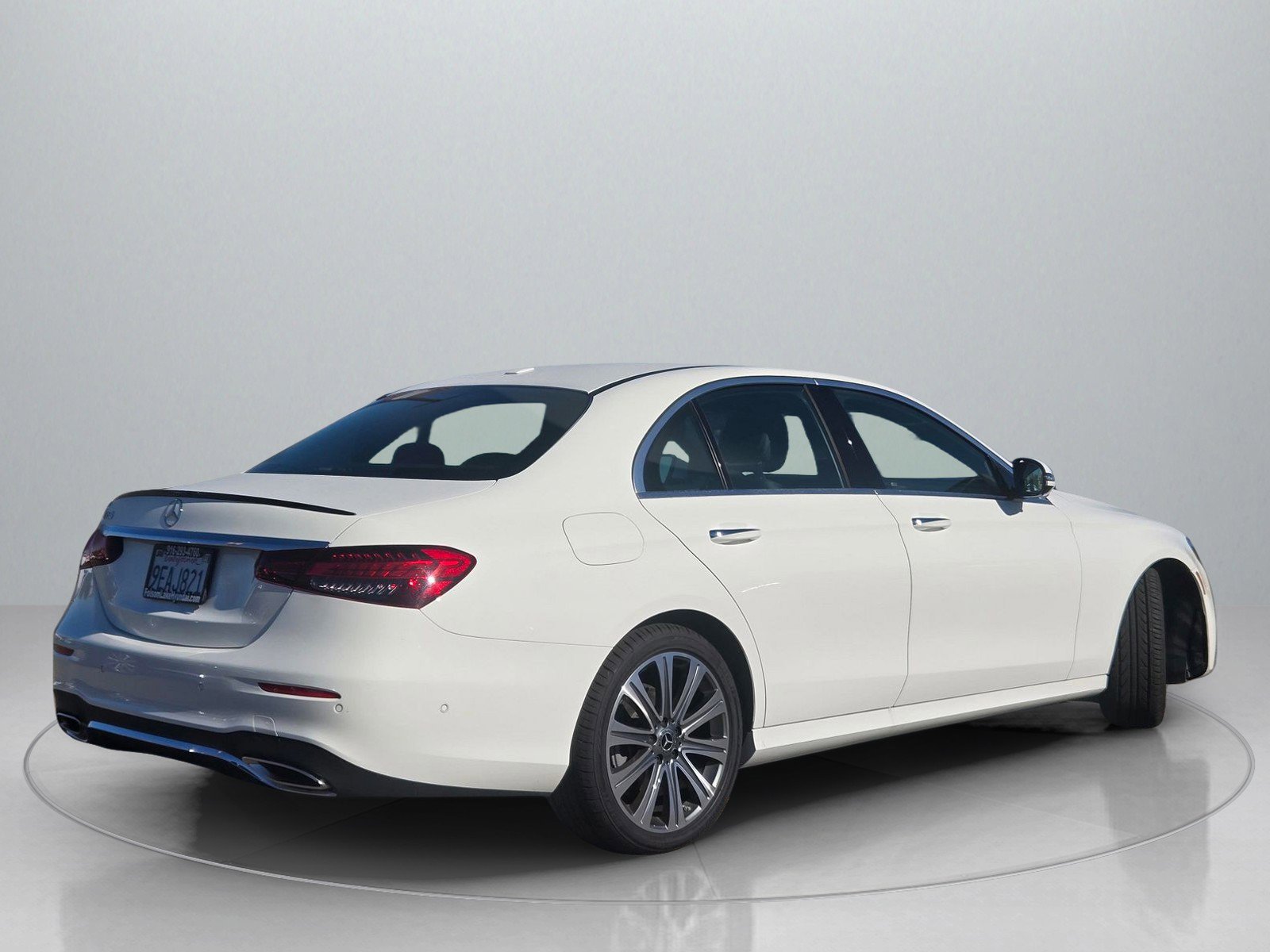 Used 2023 Mercedes-Benz E 350 Sedan image 8