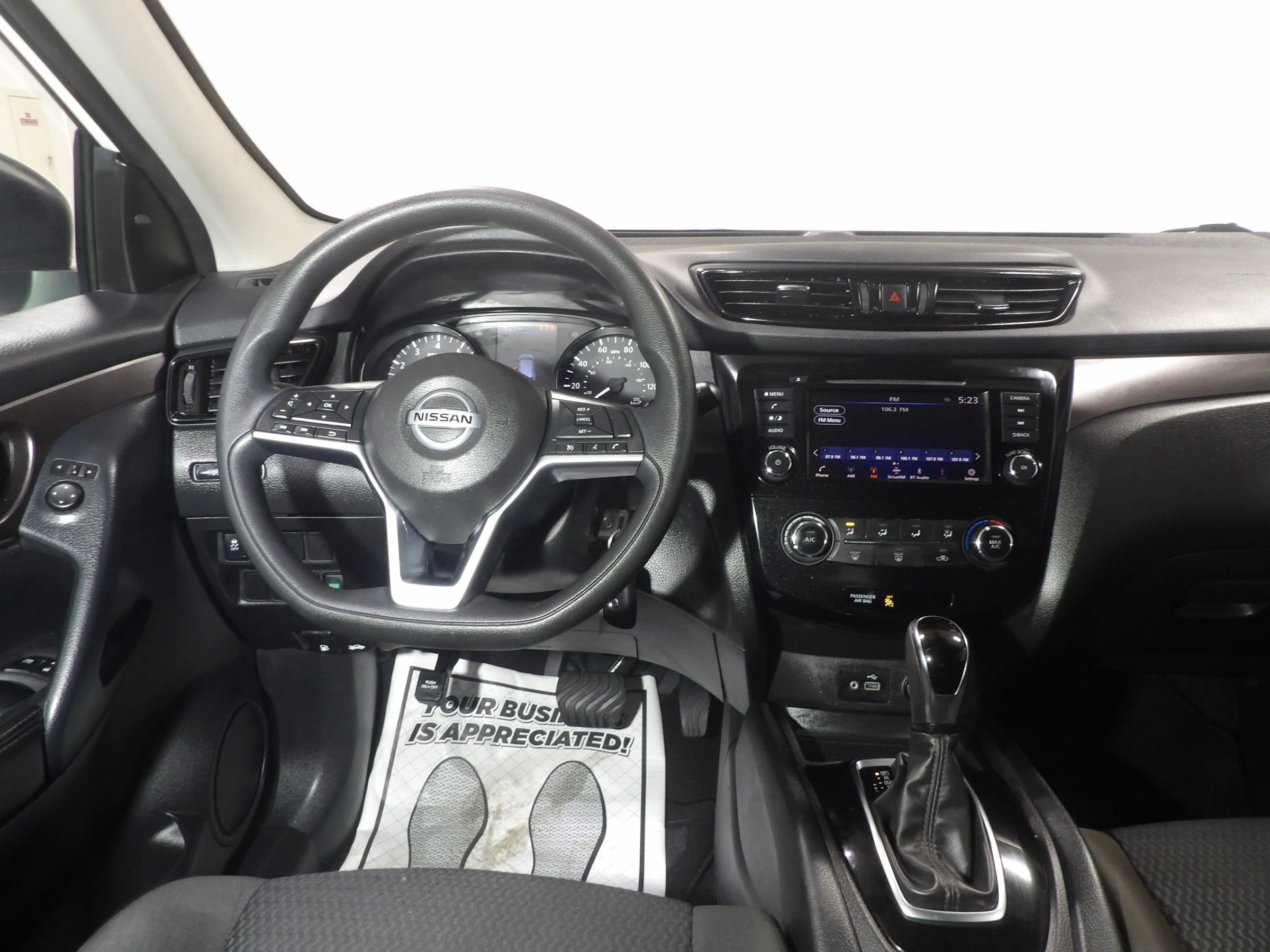 Used 2022 Nissan Rogue Sport S FWD image 11