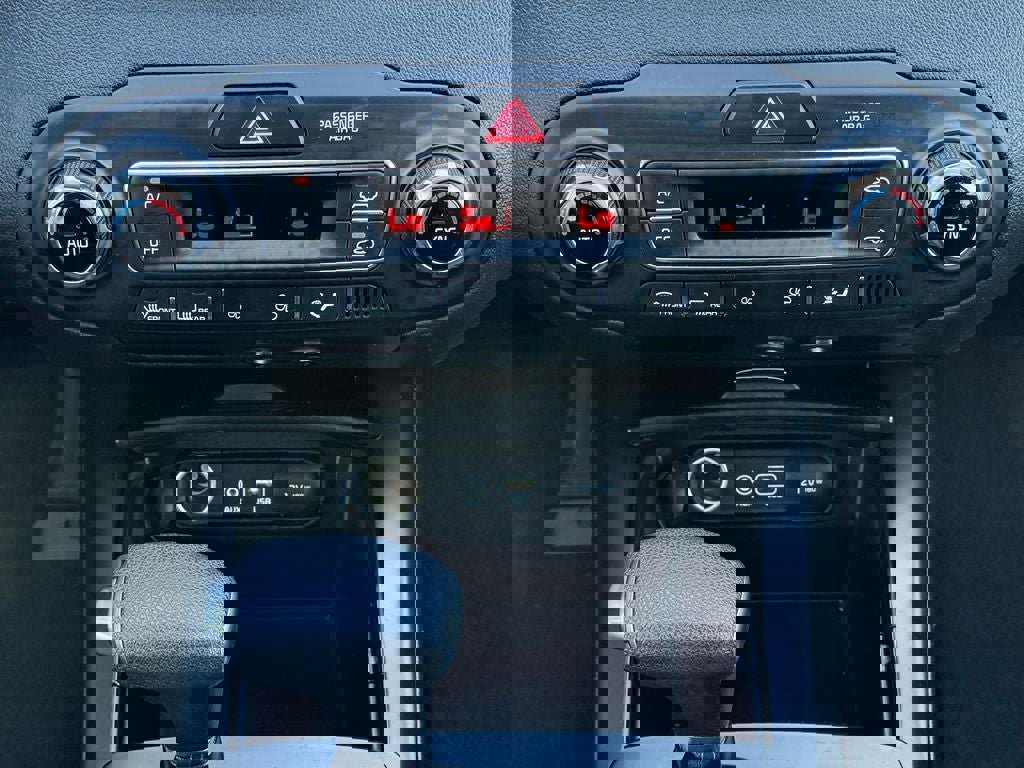 Used 2019 Kia Sorento LX V6 image 25