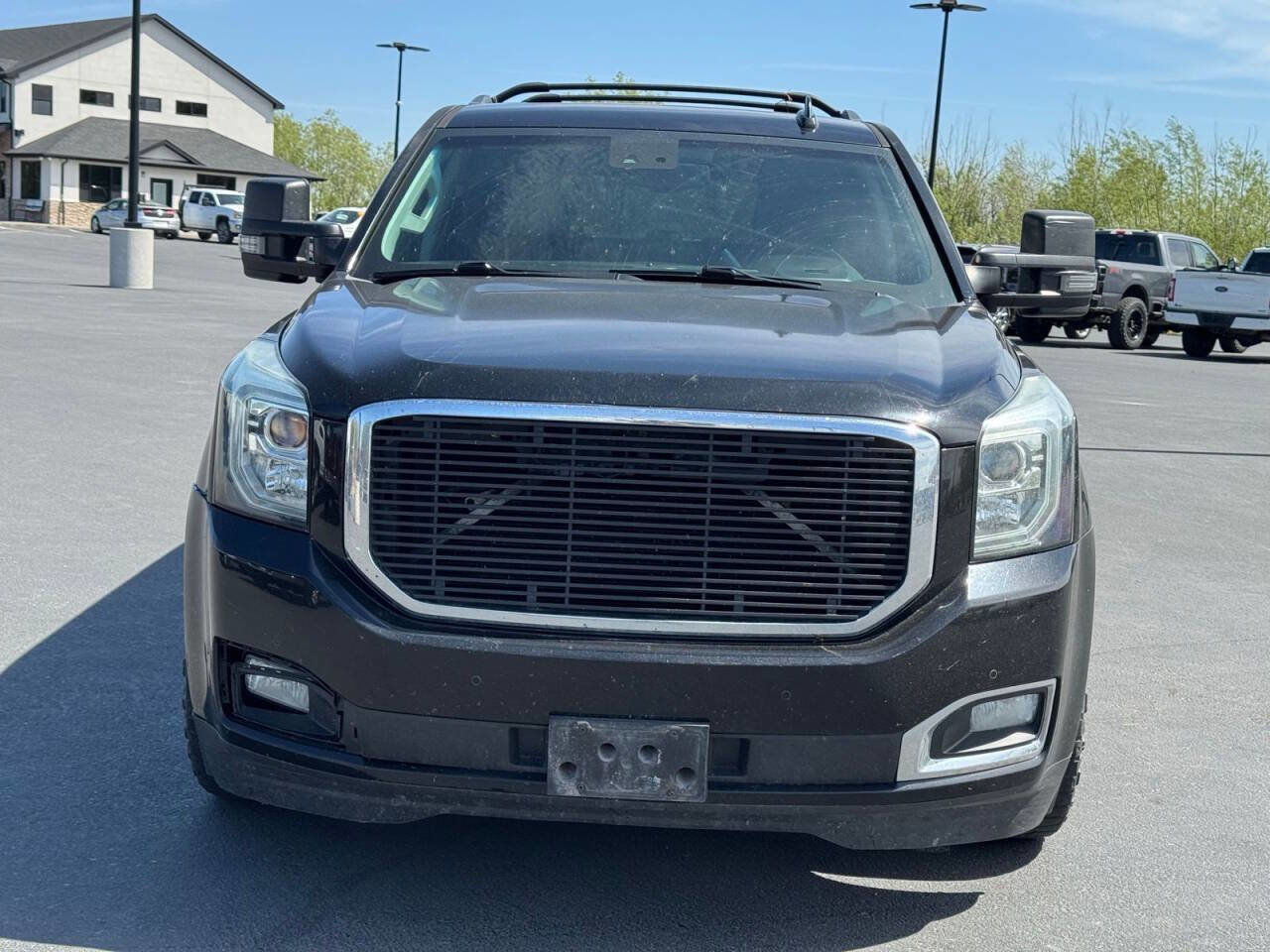 Used 2016 GMC Yukon XL SLT w/ Open Road Package AWD/4WD image 2