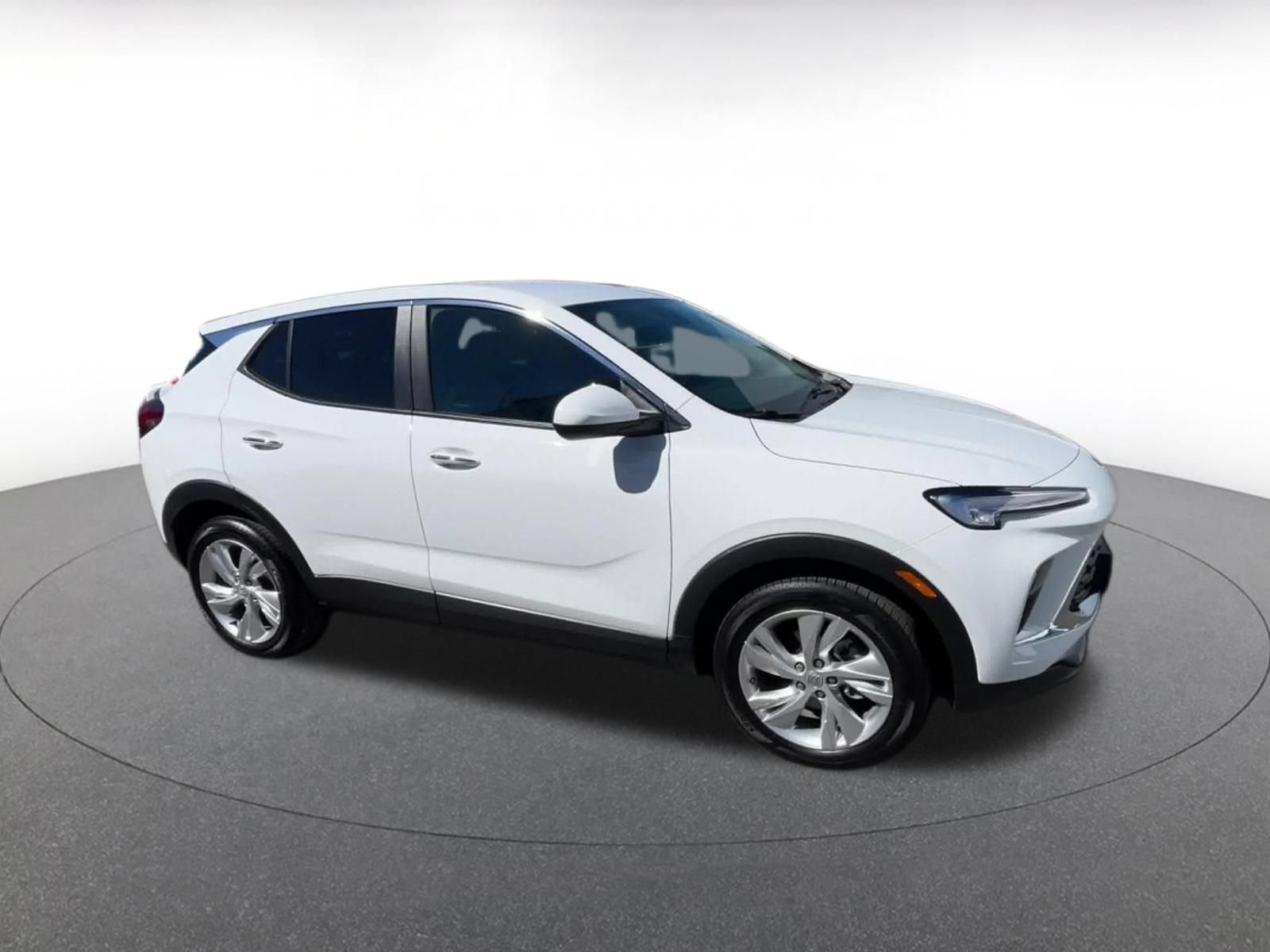 Used 2025 Buick Encore GX Preferred FWD image 2