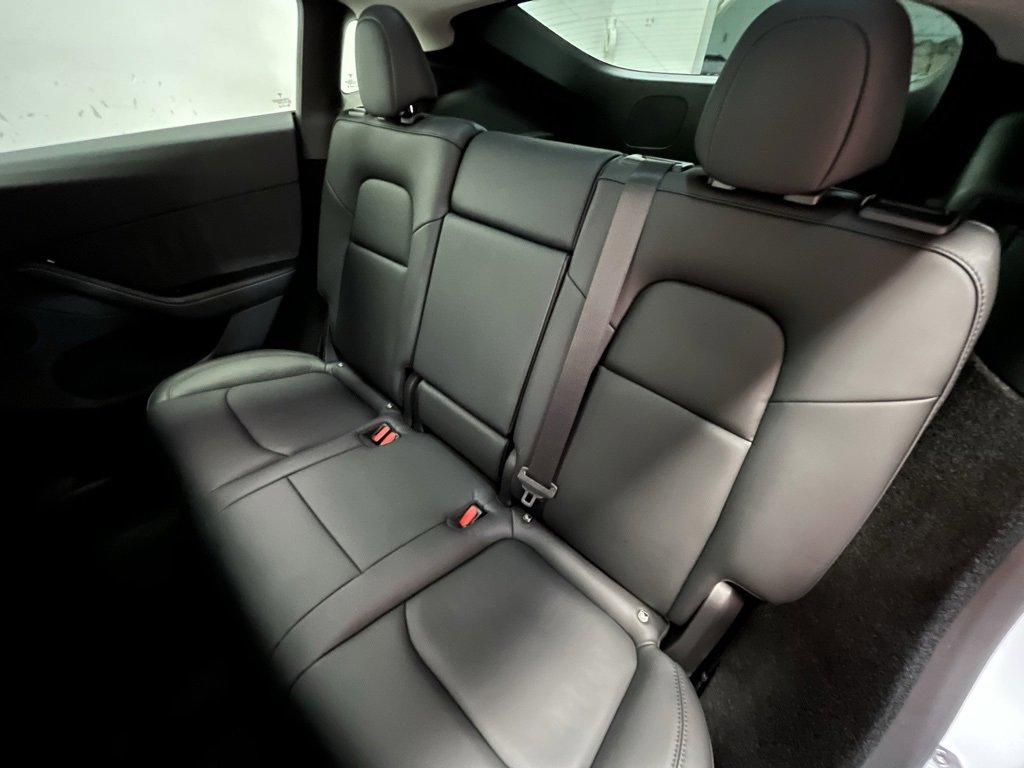 Used 2023 Tesla Model Y Long Range image 14