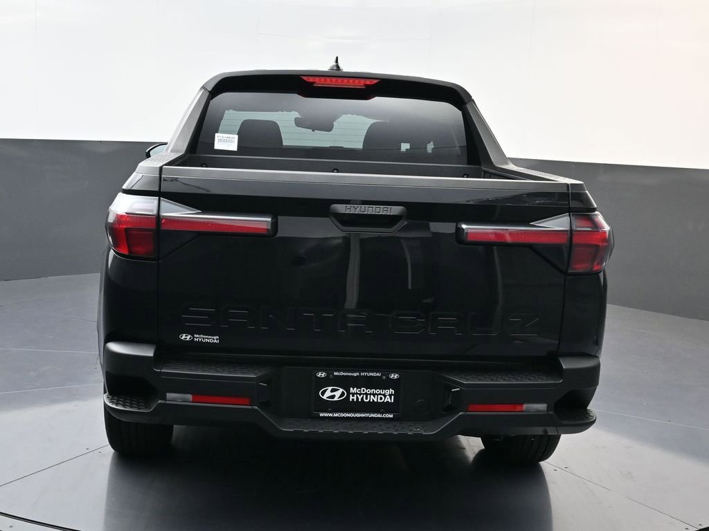 Certified 2025 Hyundai Santa Cruz SE image 5