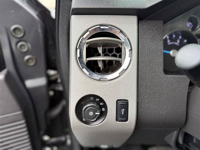 Used 2015 Ford F250 Lariat w/ Chrome Package AWD/4WD image 33