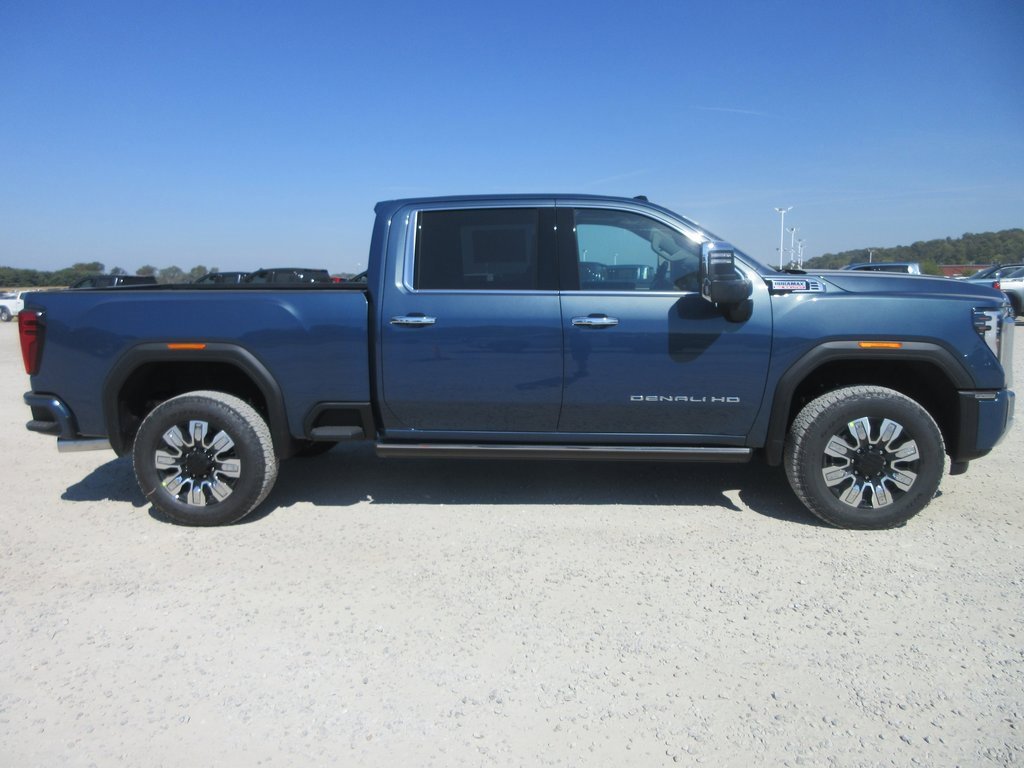 New 2026 GMC Sierra 2500 Denali w/ Denali Reserve Package image 3