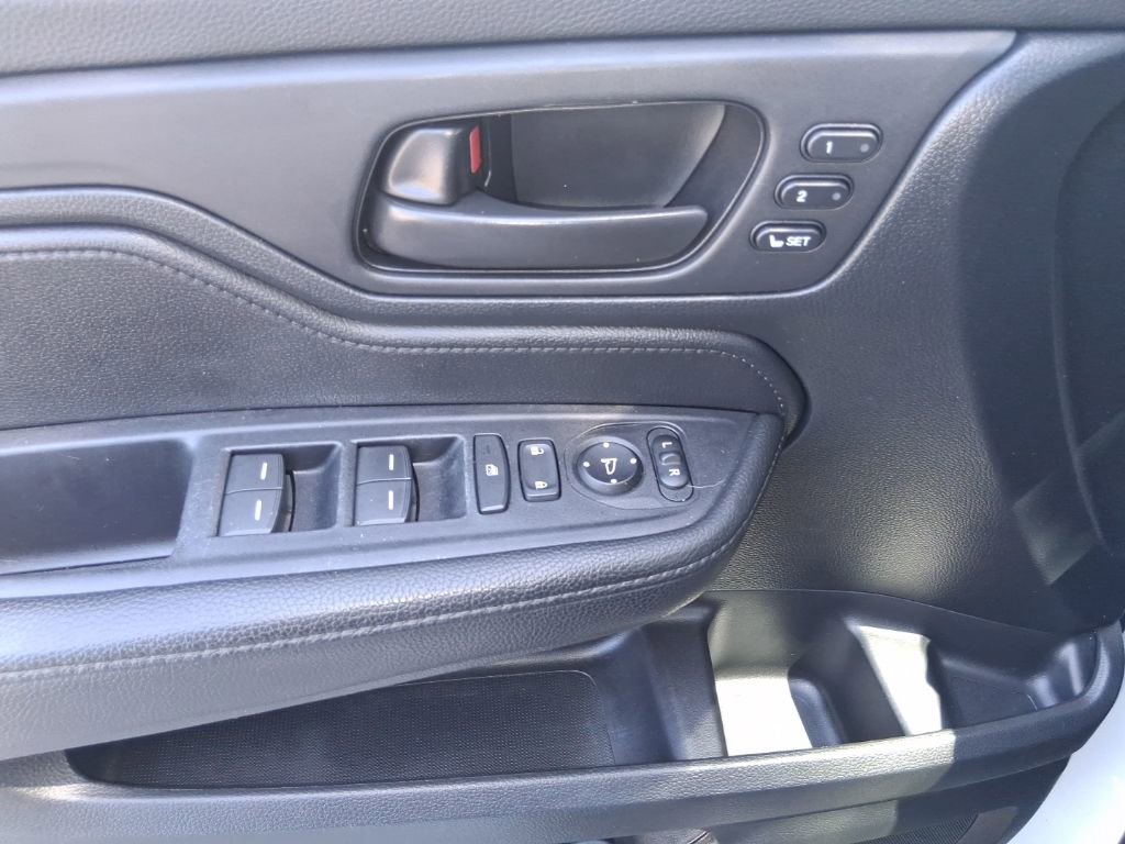 Used 2023 Honda Odyssey Sport image 15
