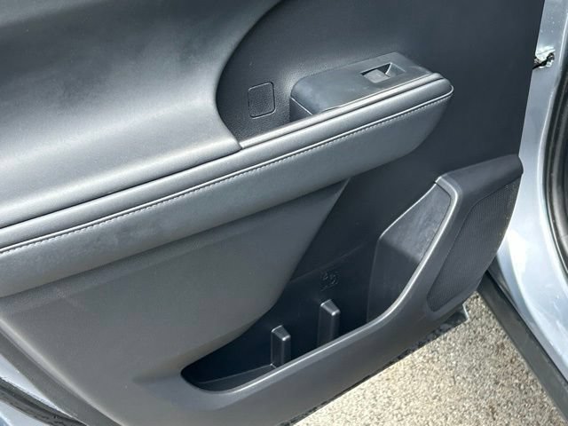 Used 2022 Toyota Highlander XLE AWD/4WD image 48