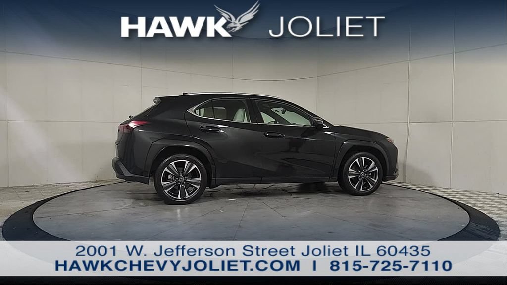 Used 2024 Lexus UX 250h AWD w/ Premium Package image 8