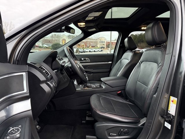 Used 2018 Ford Explorer Sport w/ Equipment Group 401A image 12