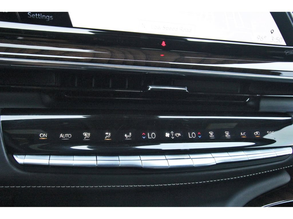 Used 2021 Cadillac Escalade Premium Luxury Platinum AWD/4WD image 25