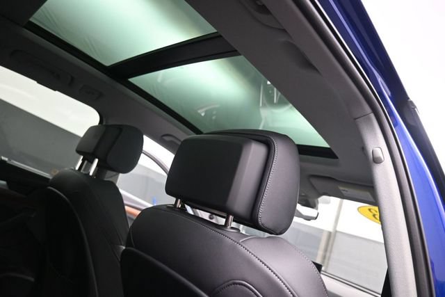 Used 2023 Audi Q5 e Prestige w/ Prestige Package AWD/4WD image 41