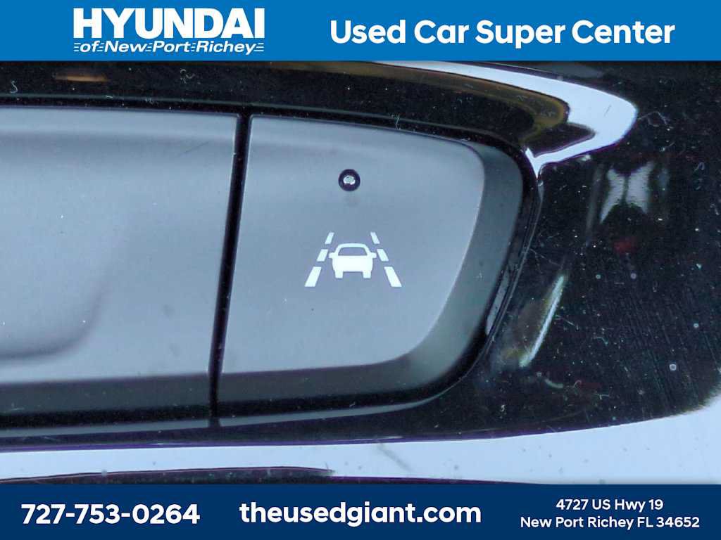 Used 2024 Chevrolet Trax LT w/ Driver Confidence Package FWD image 24