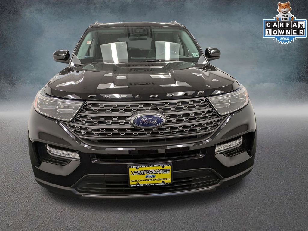 Used 2022 Ford Explorer XLT w/ Equipment Group 202A AWD/4WD image 2