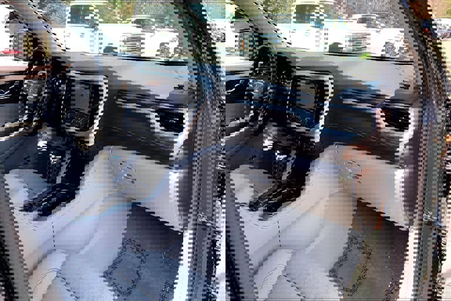 Used 2017 GMC Acadia SLT image 18